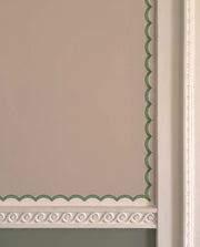 Green Scalloped wallpaper border, 5cm trim width, non woven. Sold by 10m roll. Minimum 1 roll. Lead time: 3–4 weeks.