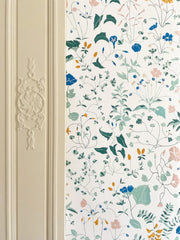 Ambre Wallpaper – Modern Luxury with Artistic Textured Detailing