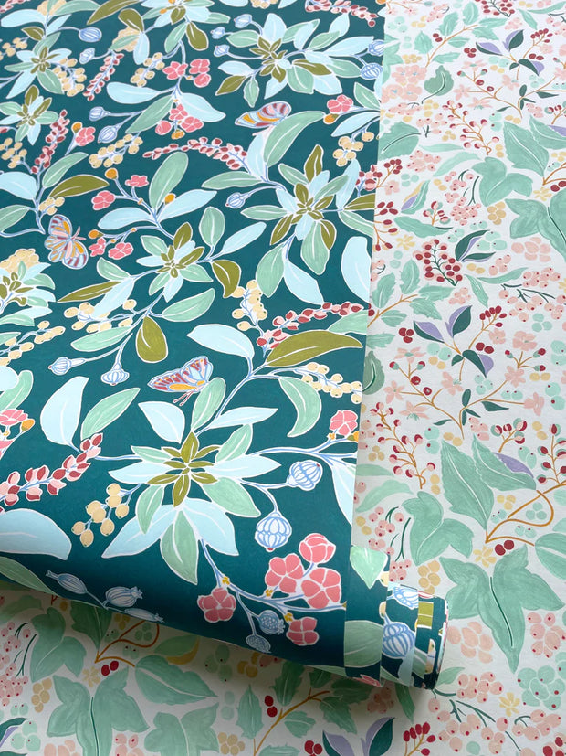 Sophia Wallpaper – Elegant Floral Pattern with Refined Modern Style